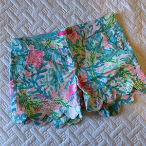 Lilly Pulitzer Buttercup Shorts in Coral Bay